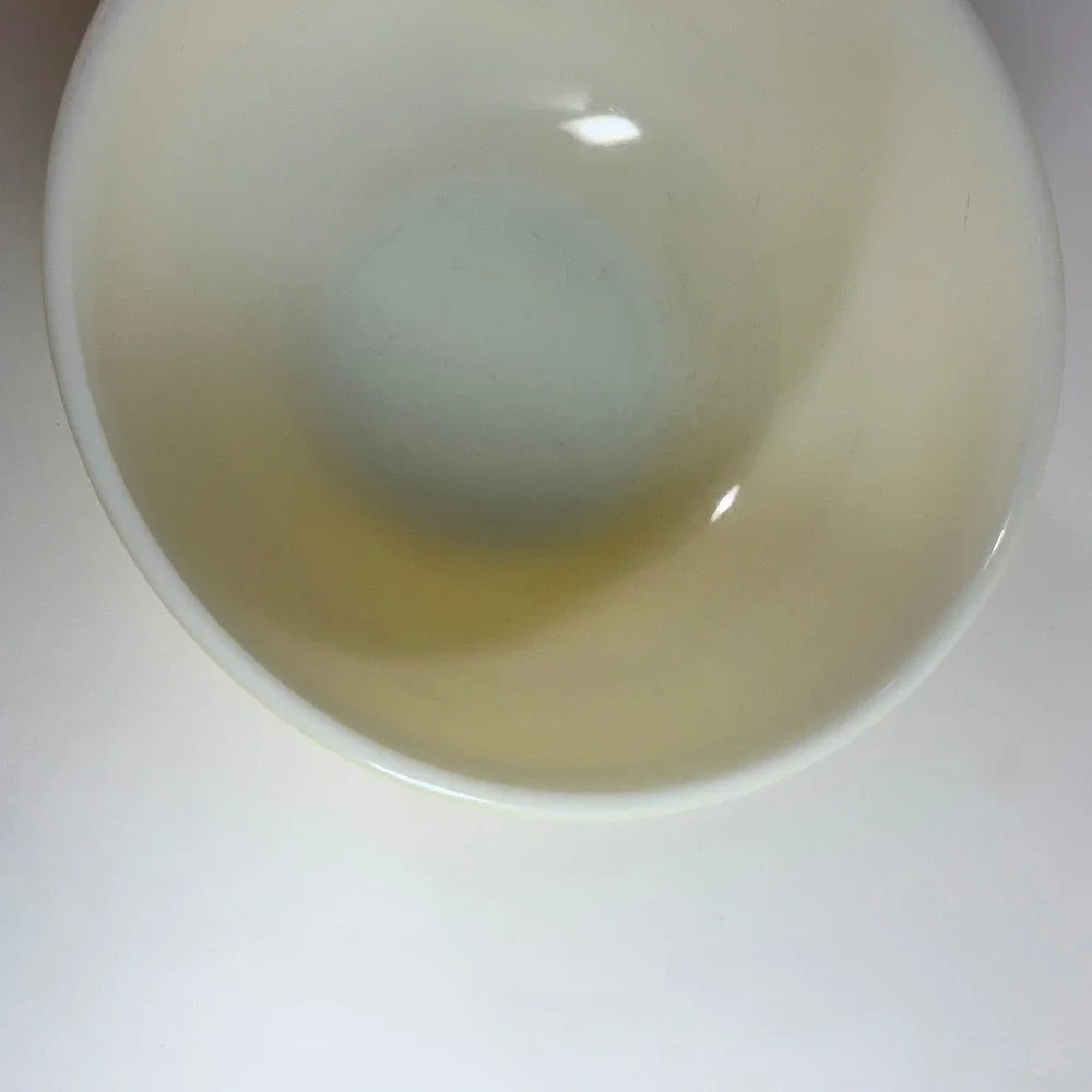 Vintage Pyrex 2.5qt Yellow Bowl #35 Made in USA 403